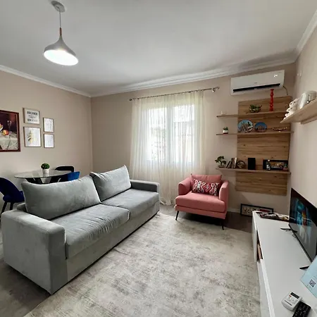 Cozy Flat Near Air Albania Stadium 1 * טיראנה