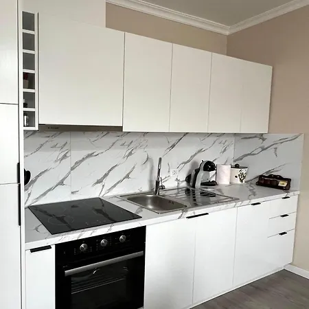 Cozy Flat Near Air Albania Stadium 1 דירה