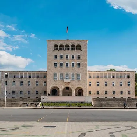 Cozy Flat Near Air Albania Stadium 1 *