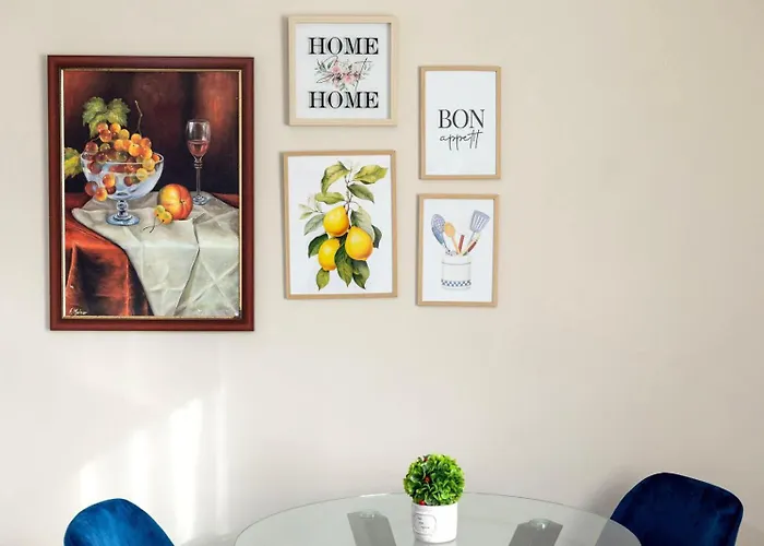 Cozy Flat Near Air Albania Stadium 1 Apartment *